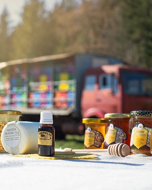 Festival medu v Hrpeljah