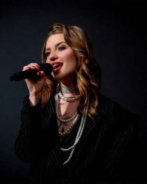 Maja Keuc z bandom – Pod zvezdami® & Vina Kobal