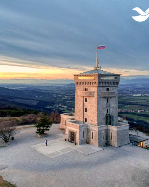 Ob Prazniku slovenske kulture brezplačen ogled Pomnika miru na Cerju
