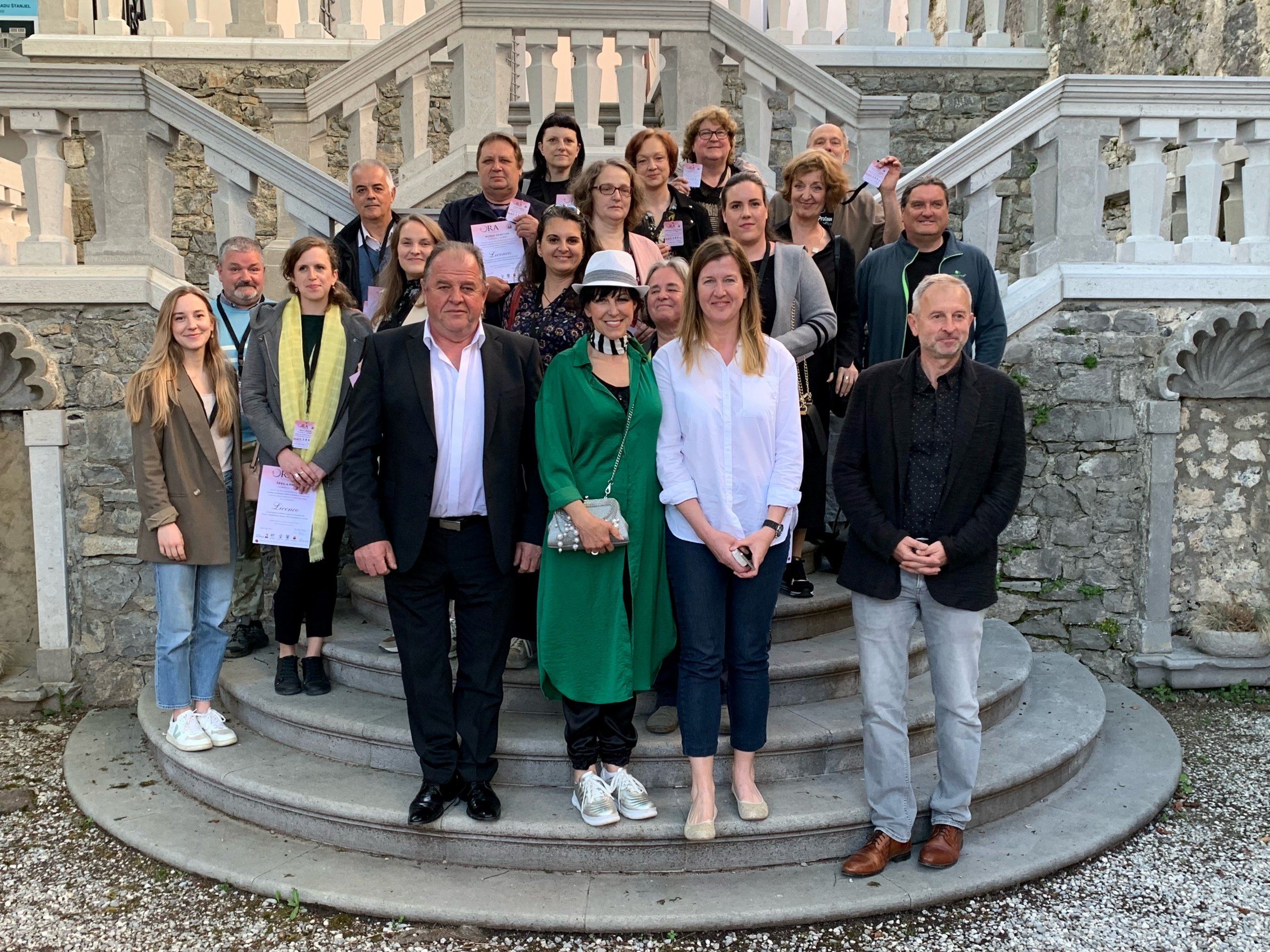 Kras in Brkini bogatejša za 17 lokalnih turističnih vodnikov