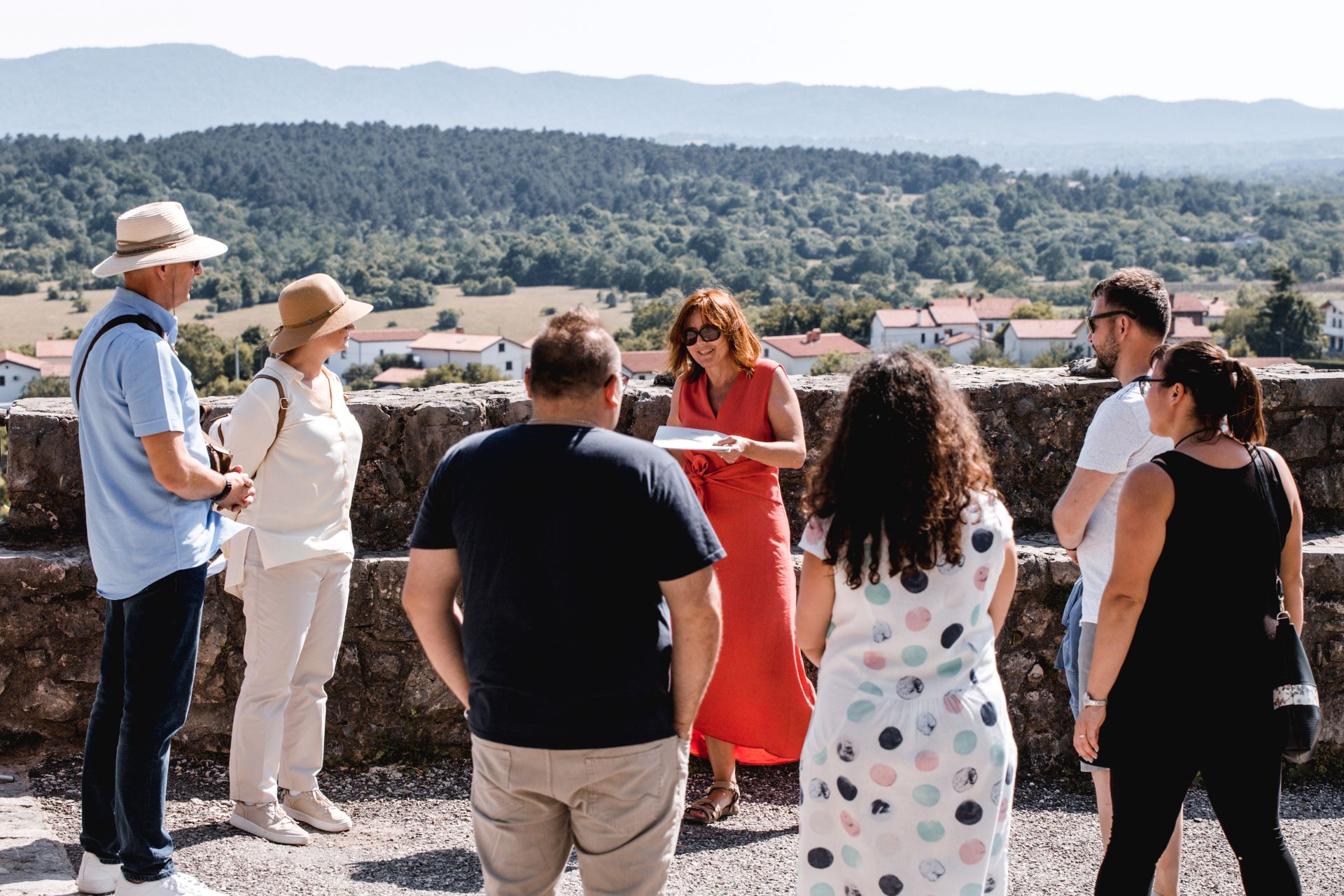 Seznam lokalnih turističnih vodnikov Krasa in Brkinov 2023