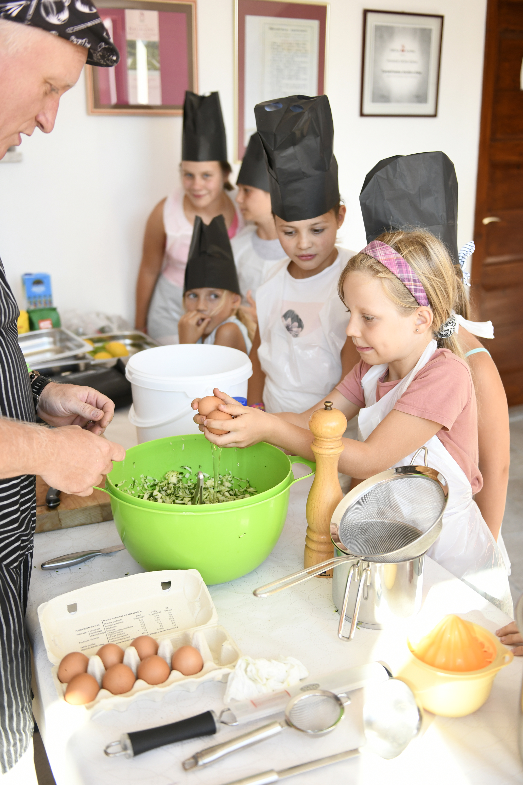 Otroci kuhajo – Mali šefi Krasa