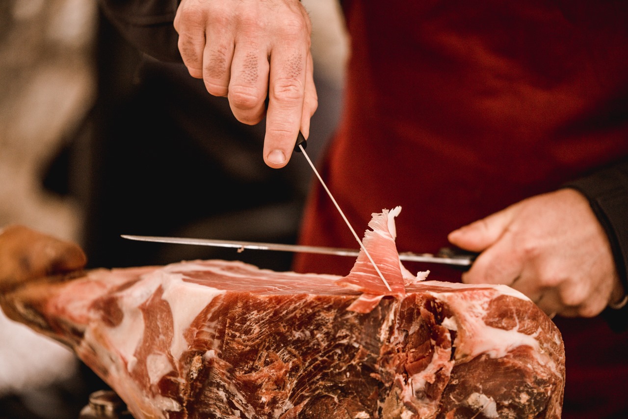 Avgust, mesec Praznika terana in pršuta