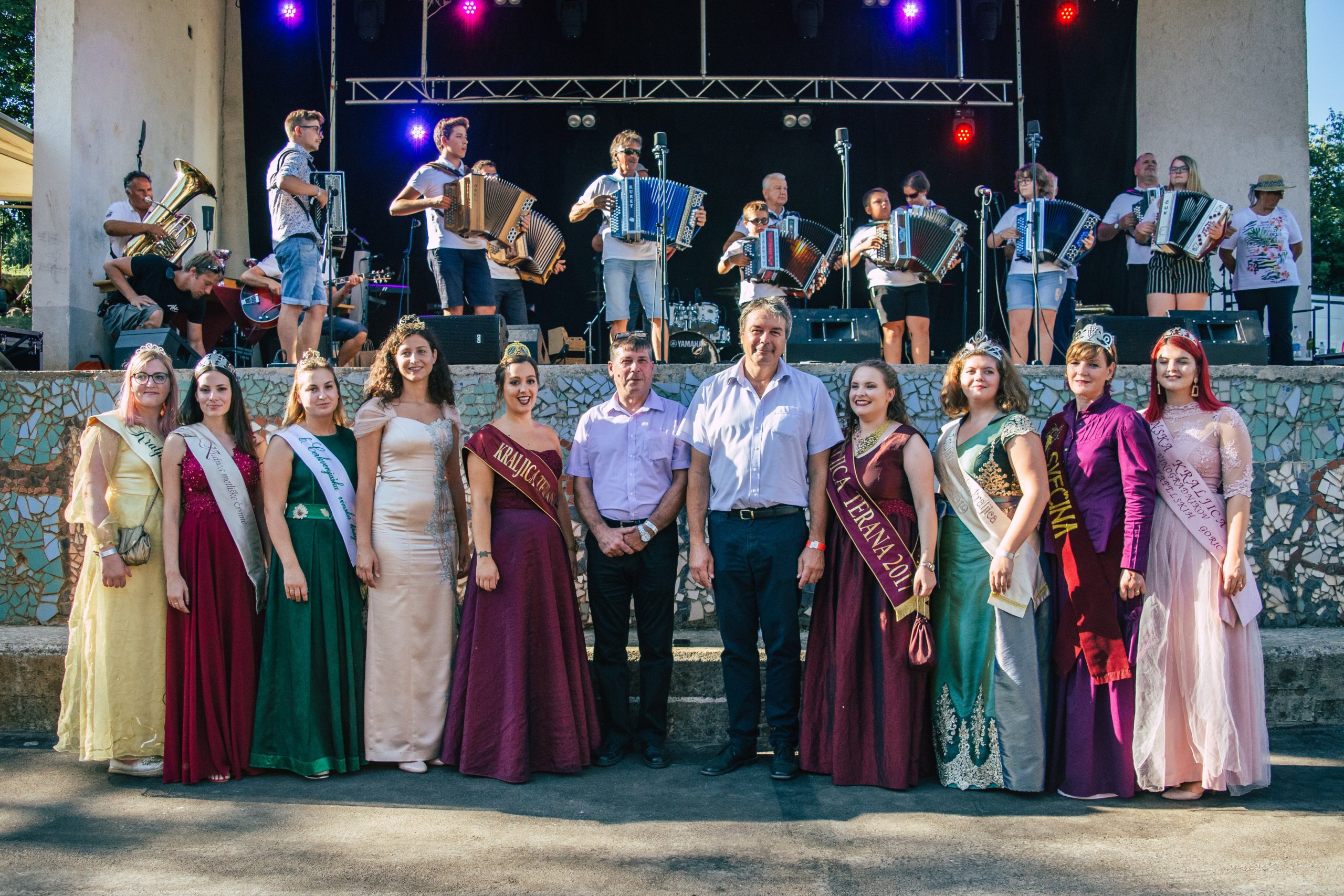 Avgust, mesec Praznika terana in pršuta