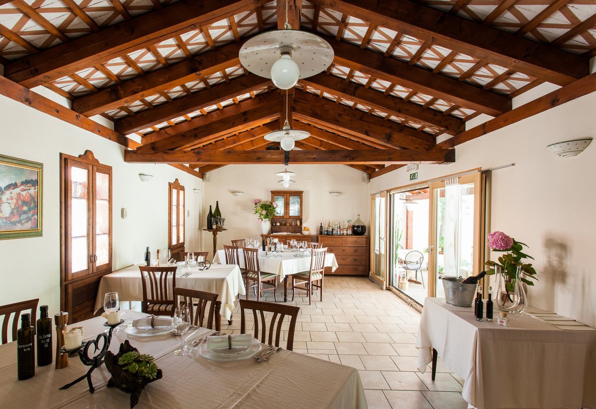 Špacapanova hiša (restaurant & wine cellar)