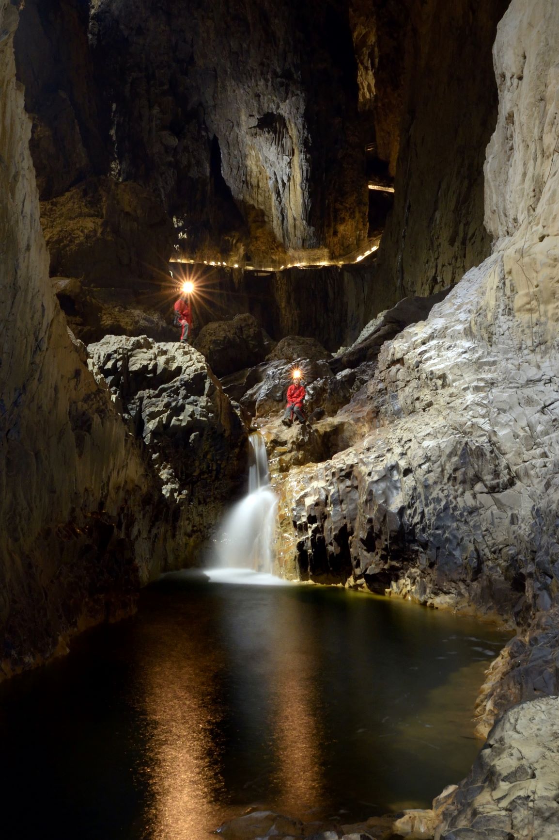 Skozi podzemni kanjon Škocjanskih jam